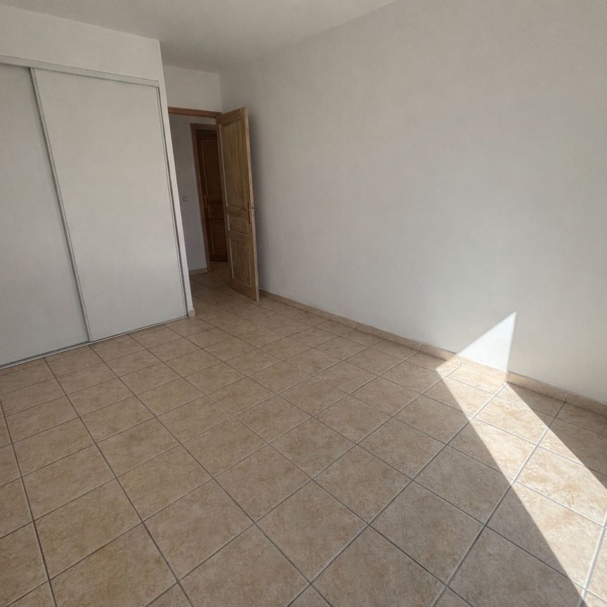 Location Appartement 2 pièces 42m² NIMES 30900 - Photo 1