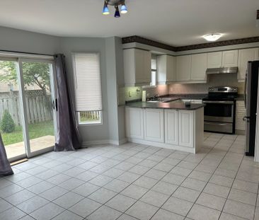 For Lease - 367 Van Kirk Drive, Brampton, Ontario - Photo 6