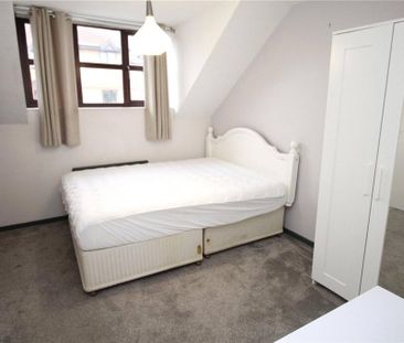 2 bedroom end of terrace house to rent - Photo 4