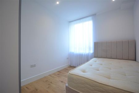 Rutland House, South Street, Epsom, Surrey, KT18 7EZ - Photo 4