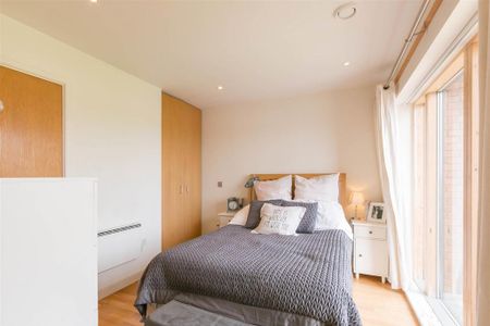 1 bedroom flat to rent - Photo 3