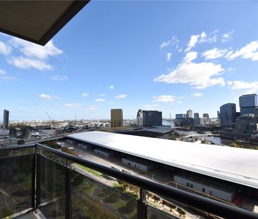 1800/63 Whiteman Street - Photo 4