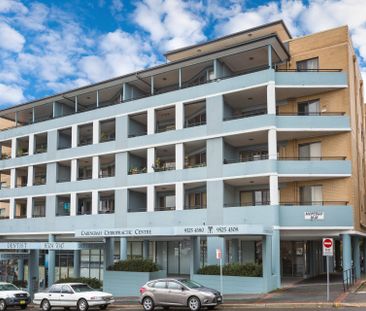Large 2 Bedroom Apartment In Central Caringbah Location - Photo 2