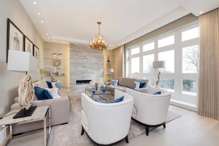 Lyndhurst Road, Hampstead, London - Photo 2