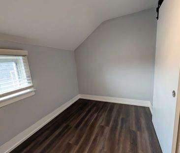 49 Thorold Rd, Welland (Unit 4) - 1 Bed Upper Unit - Photo 3