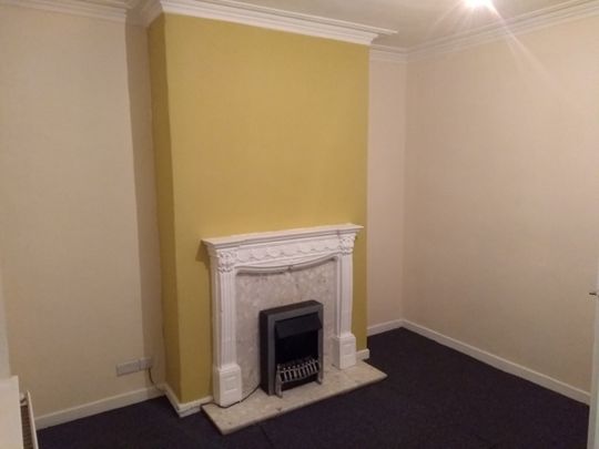 3 Bed Terraced House, Dundas Road, S9 - Photo 1