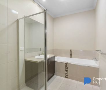 Modern Living in Kangaroo Flat! - Photo 5