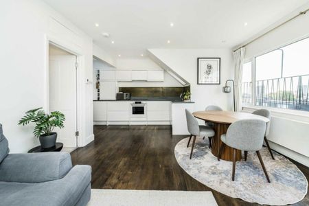 Belsize Crescent, Belsize Park, NW3 - Photo 2