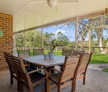 Spacious 4-Bedroom Acreage home with pool, shed and suitable for ho... - Photo 2