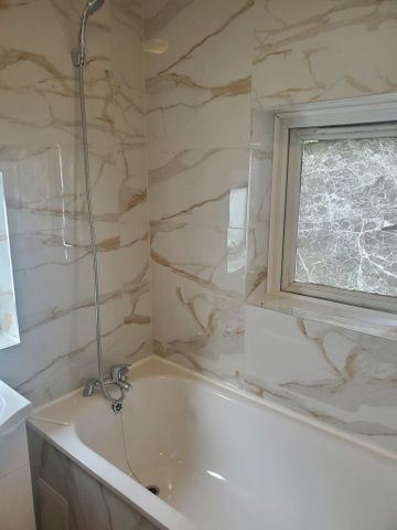 4 bedroom semi-detached house to rent - Photo 2