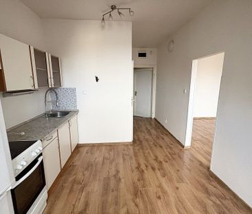 Pronájem bytu 1+1 39 m² - Photo 1