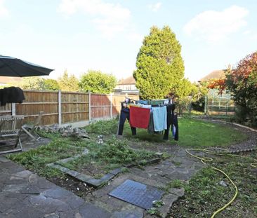 4 bedroom semi-detached house to rent - Photo 4