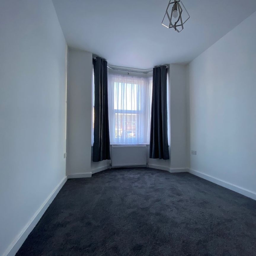 1 Bed Flat, Pangbourne Street, RG30 - Photo 1