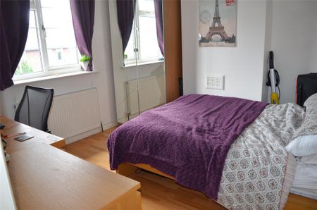 3 bedroom terraced house to rent - Photo 4