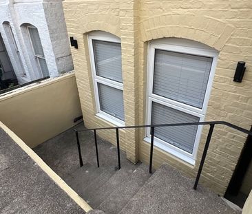 1 Bed Flat, Rugby Place, BN2 - Photo 6