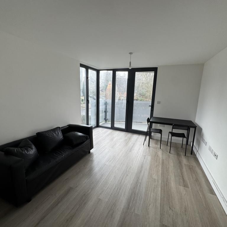 1 bedroom flat to rent - Photo 1