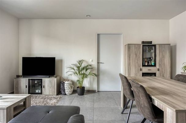 Appartement te huur - Photo 1