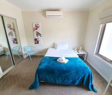 Room 12 (Non Ensuite) - Photo 2