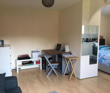 Studio to rent - Photo 3