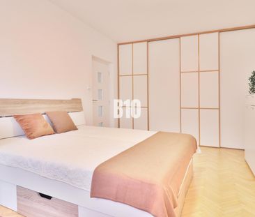 PRENÁJOM: 2-izbový byt (58 m²) v centre s balkónom a kompletnou inf... – Fotografia 2