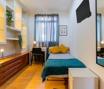 Carrer de Jaume II, Valencia, Valencian Community 46015 - Photo 4