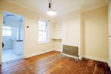 2 bedroom terraced house to rent - Photo 3