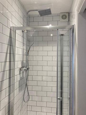 1 bedroom private hall to rent - Photo 5