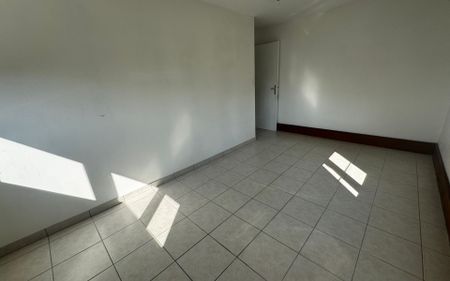 Appartement à louer - Photo 2