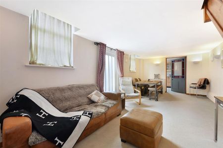 2 bedroom cottage to rent - Photo 2