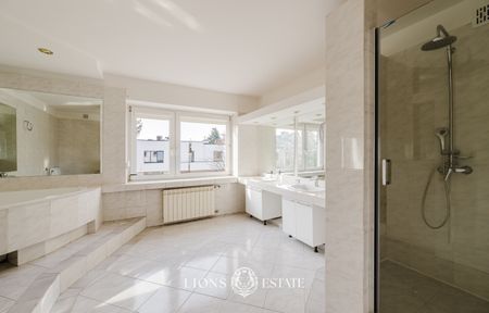 Warszawa, Mokotów, Mokotów Sadyba, Okrężna - Zdjęcie 4