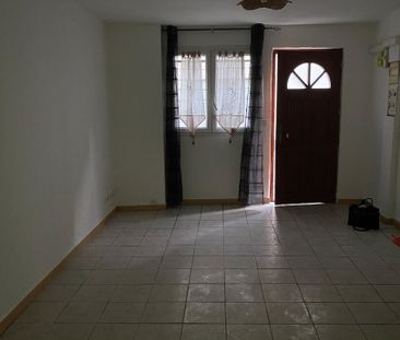 Appartement 1 pièces 33m2 MARSEILLE 4EME 550 euros - Photo 3