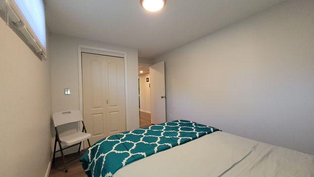 For Lease - 18 16TH Street, Wasaga Beach, Ontario - Photo 1