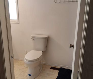 For Lease - 3050 Olympus Mews Unit# 3rd bedroom, Mississauga, Ontario - Photo 6