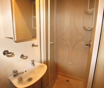 Chatsworth Road, London, NW2 - Photo 2