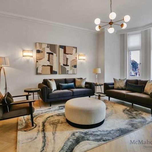 Cumberland House Kensington High Street, Kensington, London, W8 - Photo 1