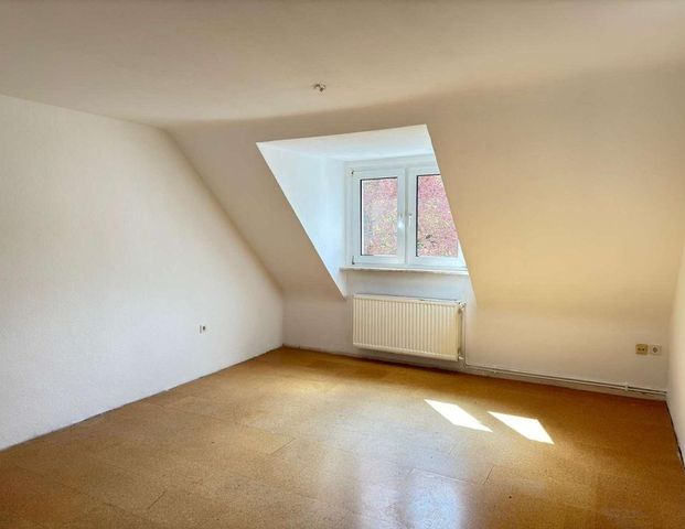 HAGEN - EILPE: GEMÜTLICHE 2 – ZIMMER DACHGESCHOSS - WOHNUNG MIT GARTENMITBENUTZUNG! - Photo 1