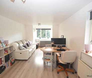 2 bedroom property to rent in Addlestone - Photo 1