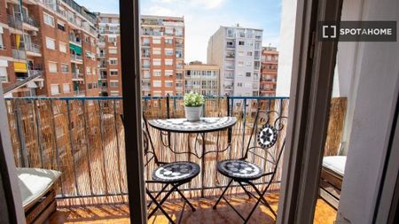 4 room luxury Apartment for rent in Barcelona, Catalonia - Photo 2