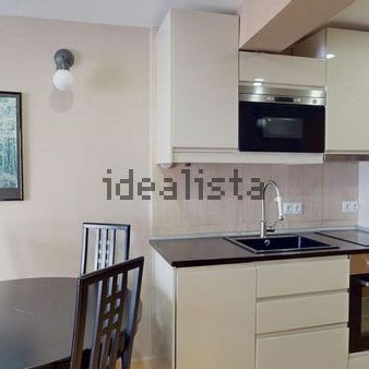 Alquiler de piso en Avenida Condes de San Isidro - Photo 1