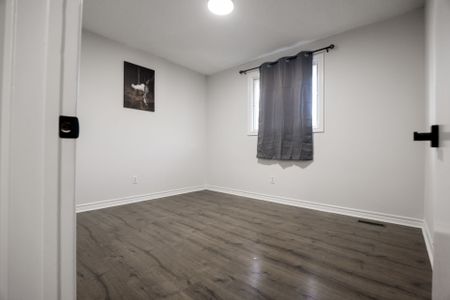 For Lease - 699 Classic Drive Unit# Main, London East, Ontario - Photo 5