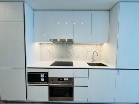 For Lease - 8 Interchange Way Unit# 5307, Vaughan, Ontario - Photo 4