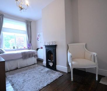 3 Bedroom Terraced To Let - Photo 3