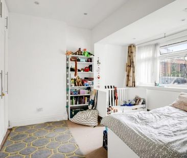 3 Bedroom Flat To Let - Photo 6