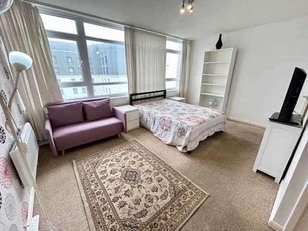 Sussex Heights, Brighton, BN1 - Photo 5