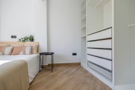 Carrer de l'Arquitecte Arnau, Valencia, Valencian Community 46020 - Photo 4