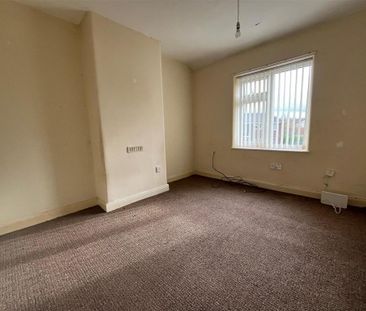 2 bedroom semi-detached house to rent - Photo 6