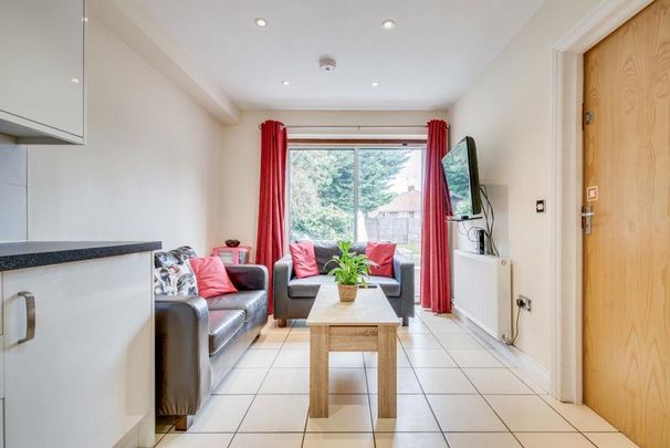 5 bedroom house to rent - Photo 1