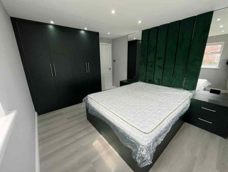 2 bedroom maisonette to rent - Photo 4