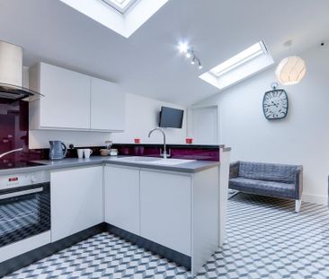 1 bedroom in a house share to rent - Photo 2
