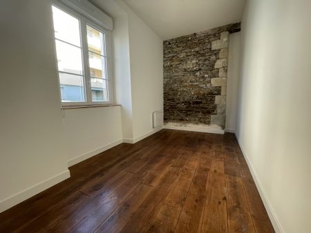 Location Appartement 6 pièce(s) - 83 m² - Photo 2